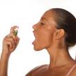 Через що виникає поганий запах з рота і що з цим робити Причини запаху з рота у дорослих
